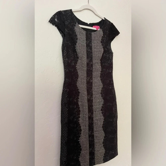Betsey Johnson Cocktail Dress Size 6 - Picture 1 of 6
